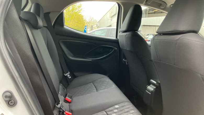 Toyota Yaris 1.5 Hybrid Icon 5dr CVT Hybrid Hatchback